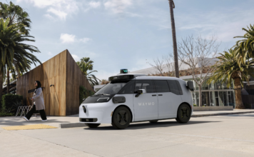 Waymo осигури заем от 5 млрд. долара за разширяване на роботакситата Автономен автомобил Waymo за услугата роботакси